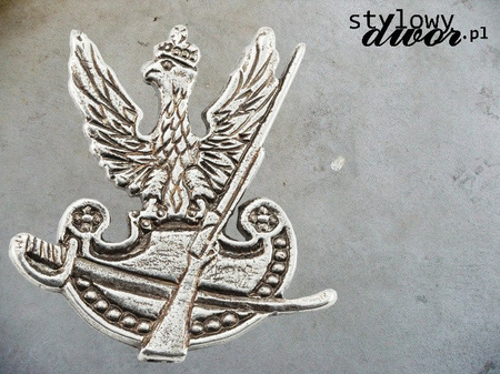 BUTTON POLISH MILITARY EAGLE WITH SABER AND Rifle