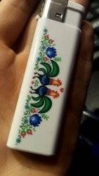 Lighter folk roosters middle